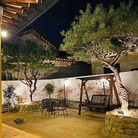 Adam Guesthouse Кёнджу Экстерьер фото