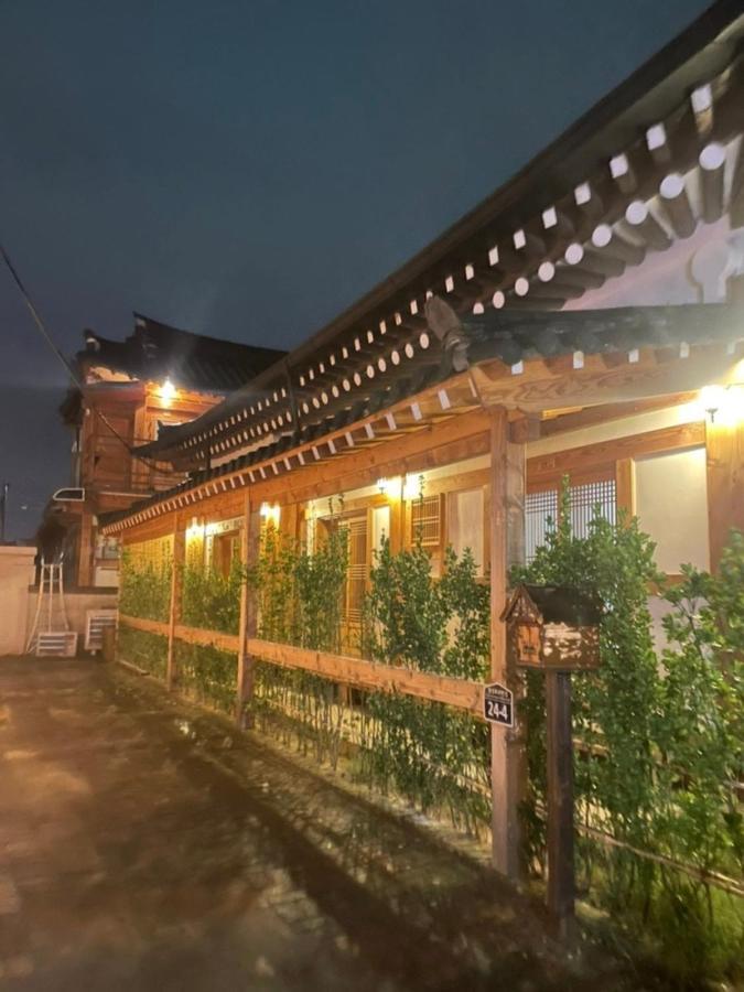 Adam Guesthouse Кёнджу Экстерьер фото
