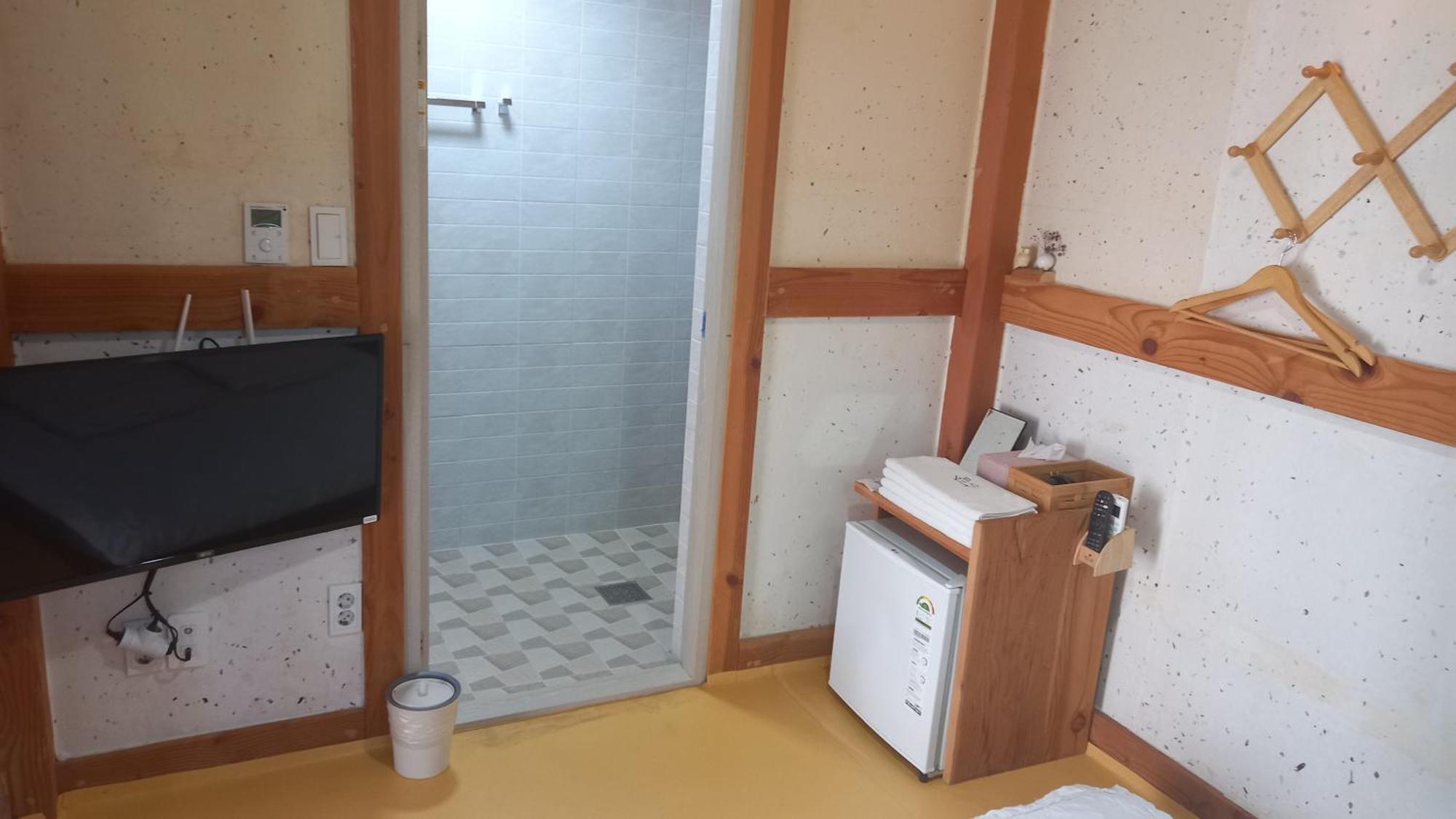 Adam Guesthouse Кёнджу Экстерьер фото
