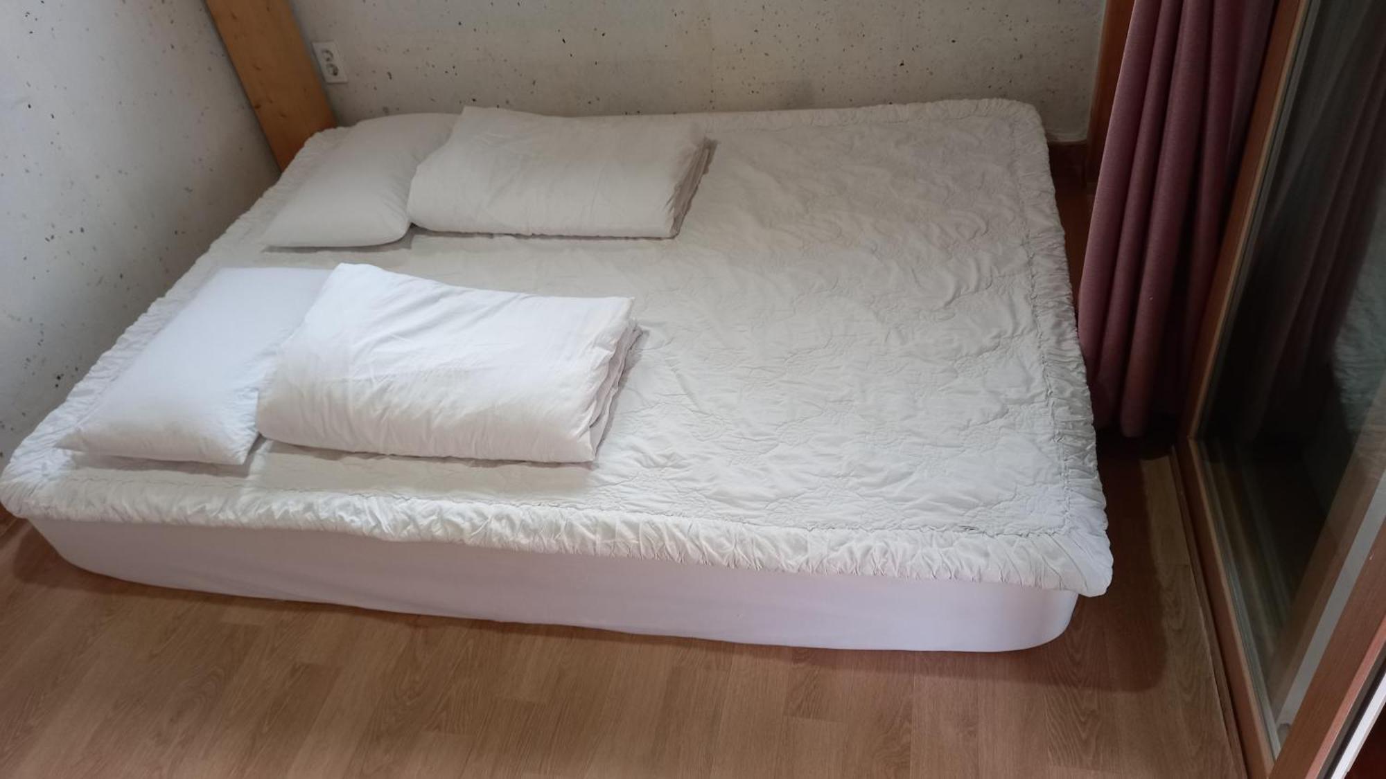 Adam Guesthouse Кёнджу Экстерьер фото