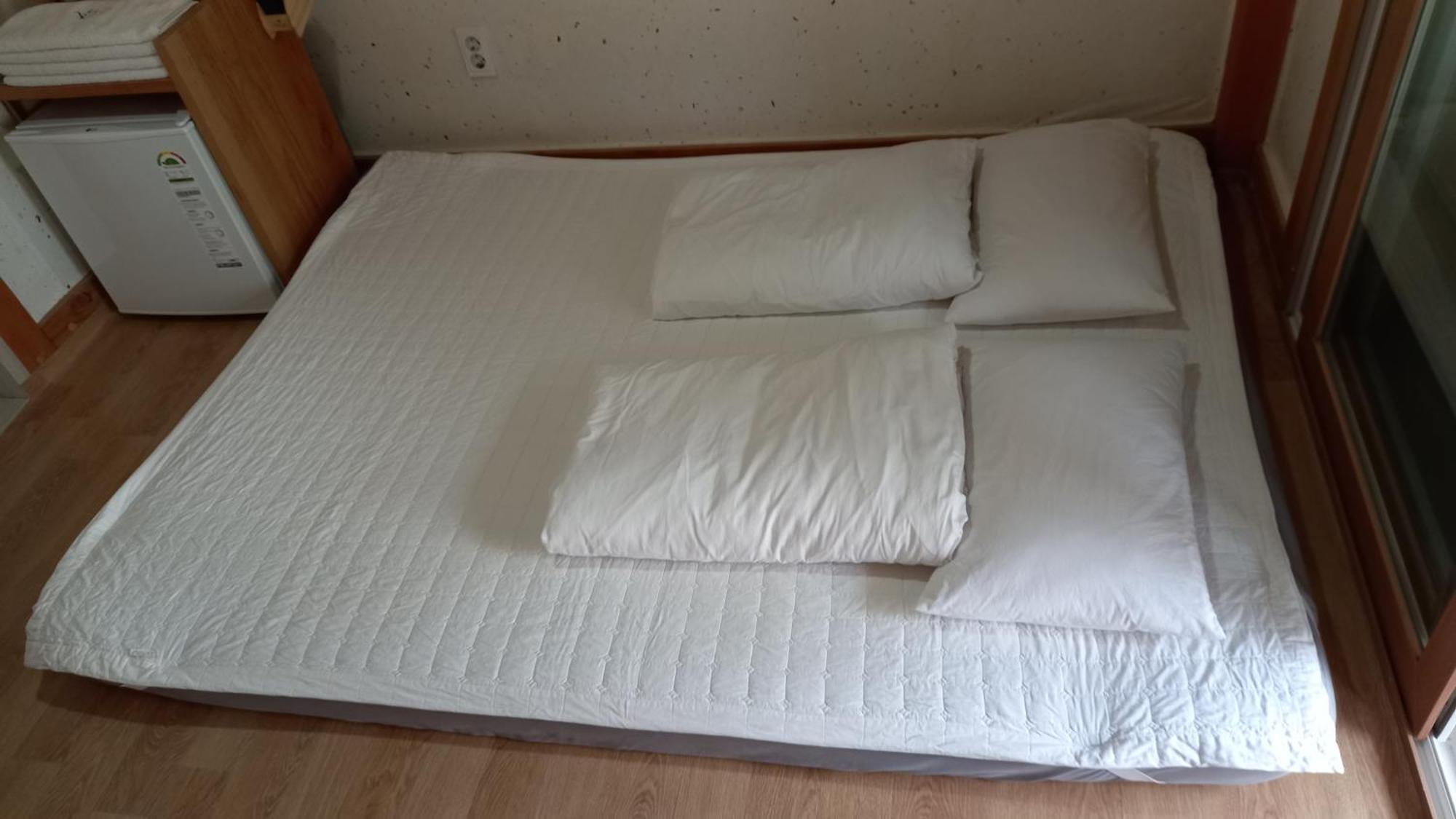 Adam Guesthouse Кёнджу Экстерьер фото